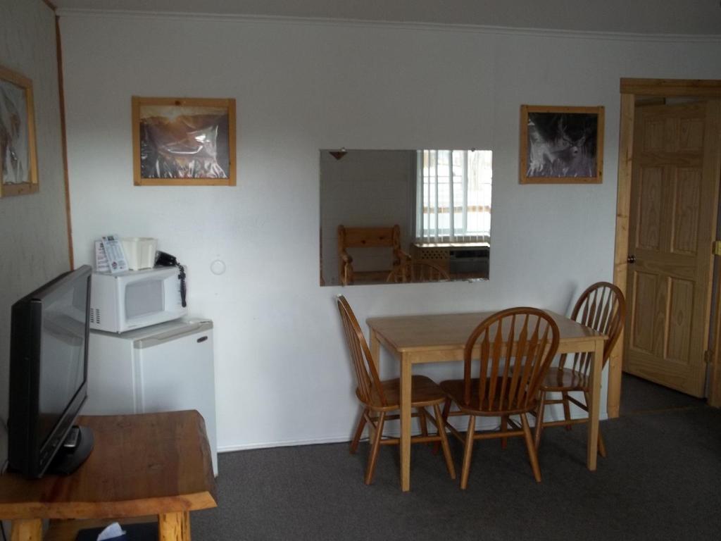 Budget Host Elk Antler Inn Thermopolis Oda fotoğraf